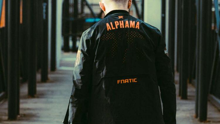 Alphama vänster Fnatic