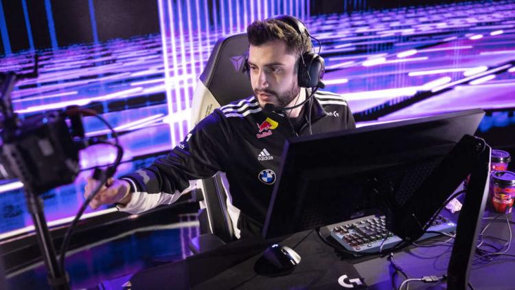 mixwell nådde en överenskommelse om att flytta till Team Heretics