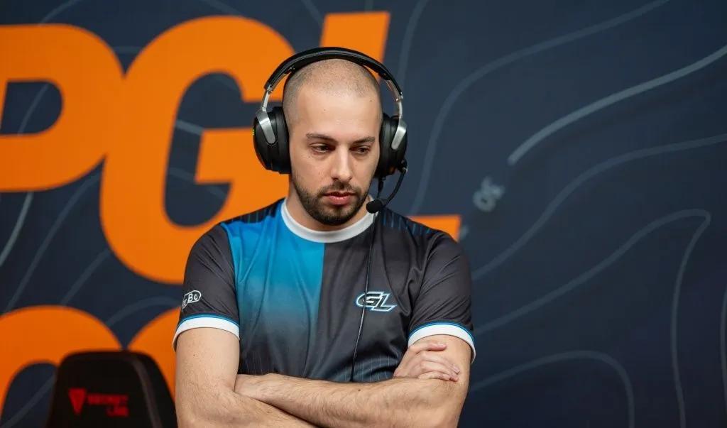 ashhh drar sig tillbaka från sin roll som GamerLegions coach på grund av utbrändhet
