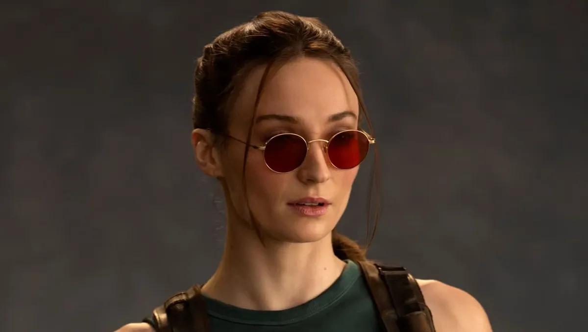 Första bilden av Sophie Turner som Lara Croft avslöjad