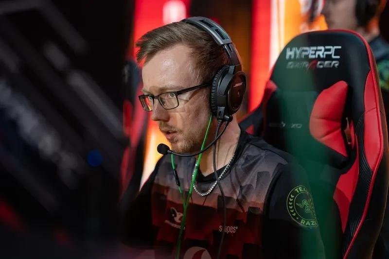 chrisJ lämnar MOUZ