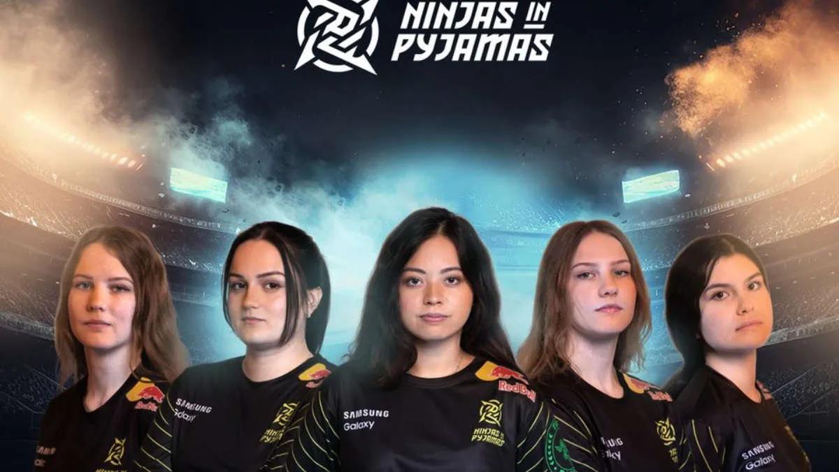 Qiyarah, Nayomy och pauliiee flyttade till Ninjas in Pyjamas Female