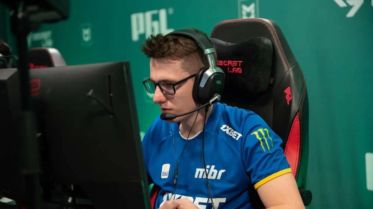 WOOD 7 förklarade vinteröverföringar Fluxo