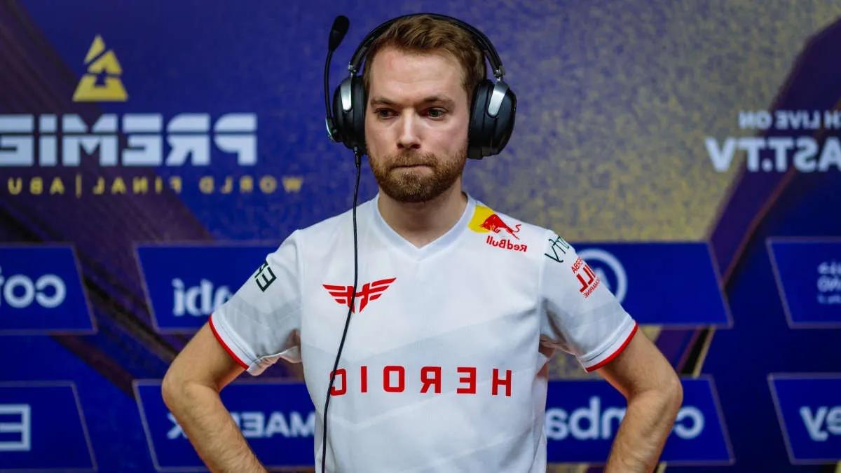 Xizt förlänger kontraktet med Heroic i två år