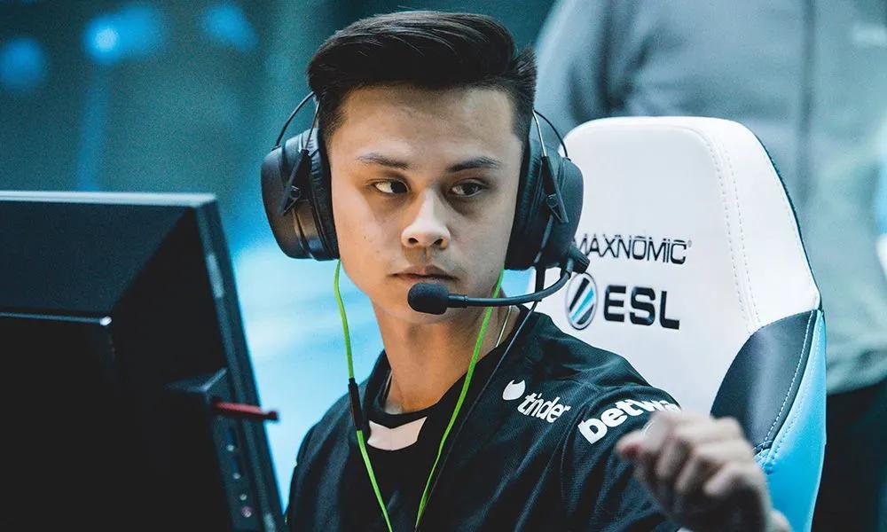 CS2-skandal: Stewie2k anklagas för att ha lurat en spelare på pengar och sällsynta skins