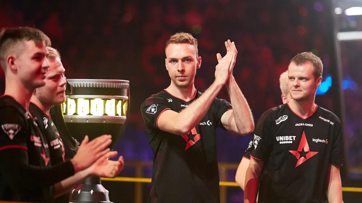 Fyrfaldiga majorvinnaren Lukas "gla1ve" Rossander drar sig officiellt tillbaka från professionellt spel