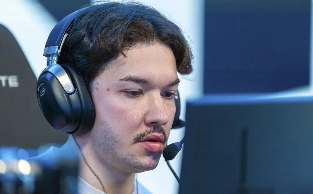 Valve möter kritik mot nytt CS Major-klistermärke